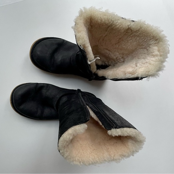UGG - Picture 7 of 8